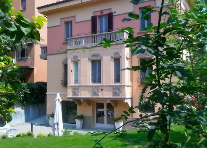 Konukevi Casa Munay 3*